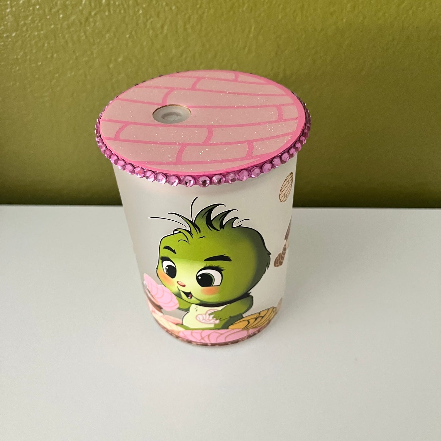 Grinchy Conchas Frosted Mug